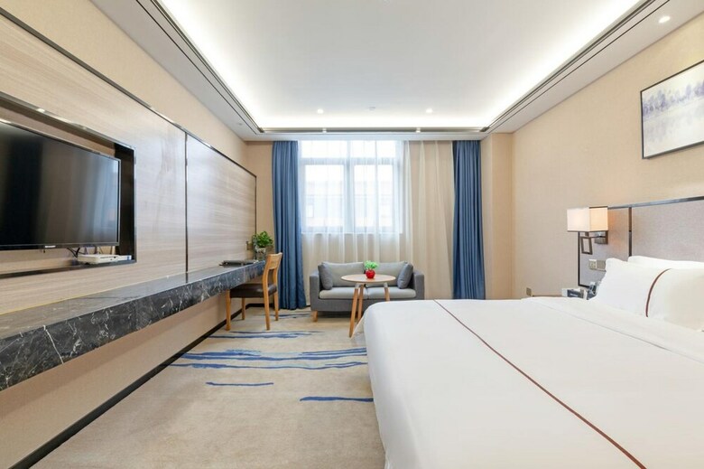 Urba Hotel Baoan Central Area