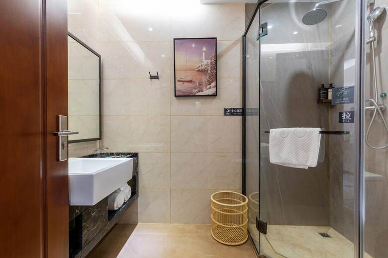 Urba Hotel Baoan Central Area