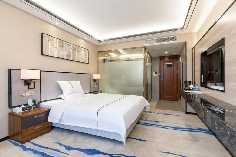 Urba Hotel Baoan Central Area