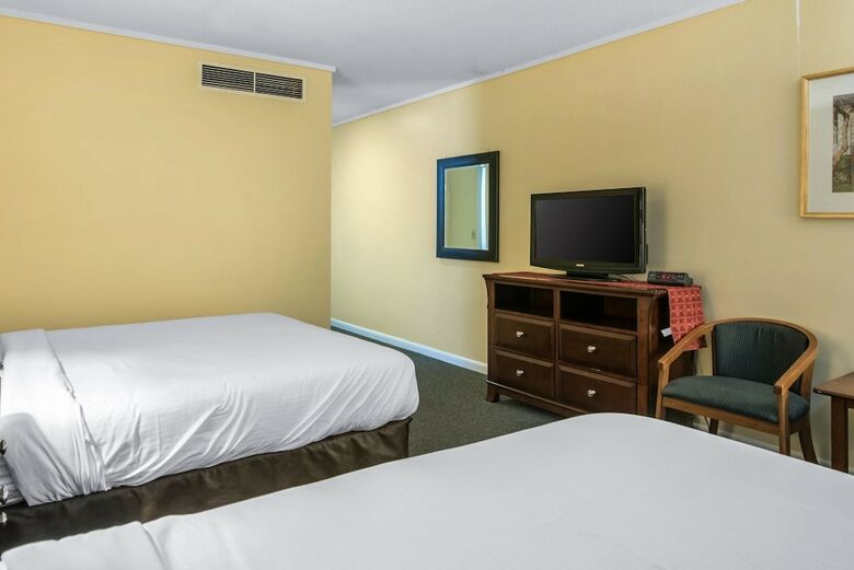 Motel Econo Lodge Inn & Suites