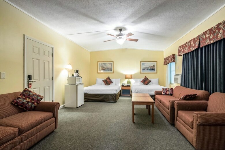 Motel Econo Lodge Inn & Suites
