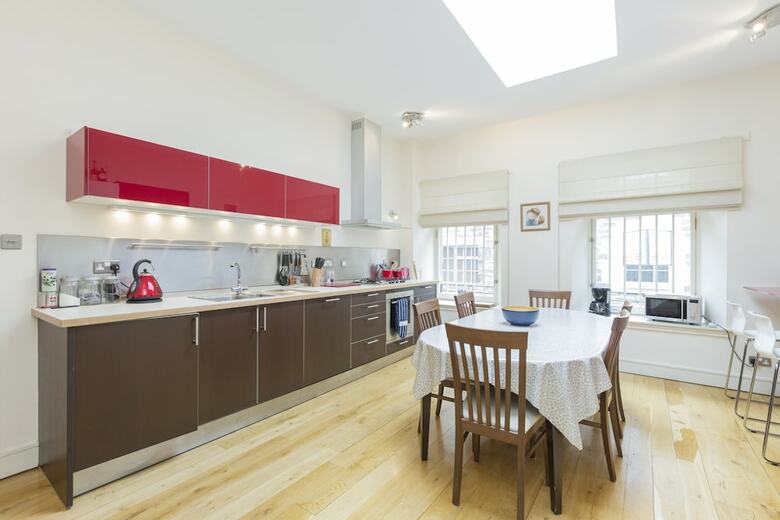 401 Thistle Street Apartment