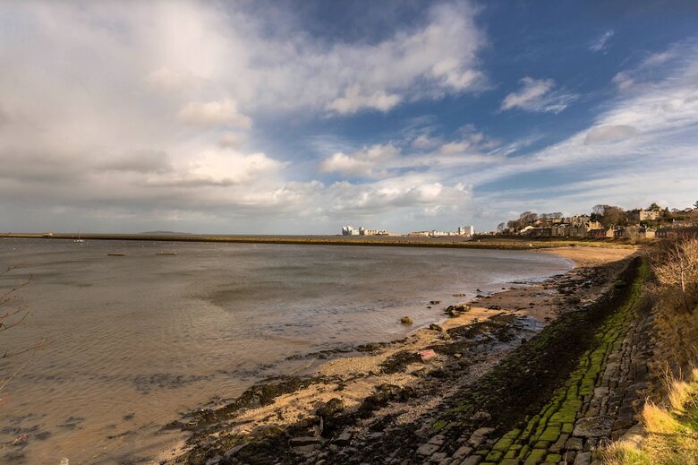 411 - Corinthian Quay Apartment
