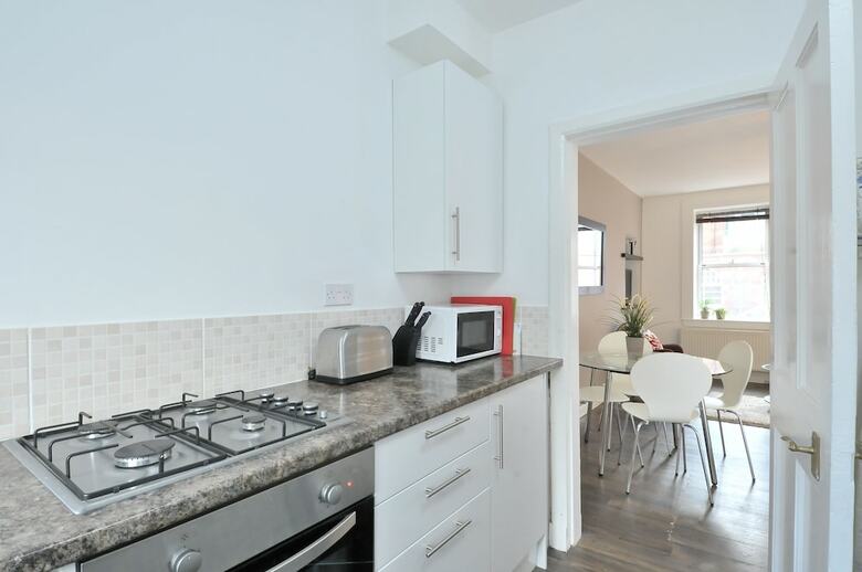 367 Richmond Place Apartment