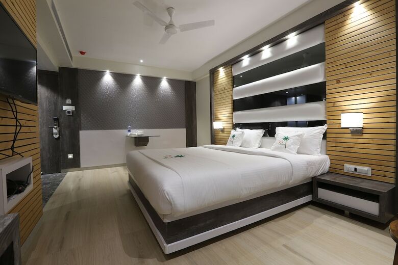 Hotel S3 Park, Ambernath