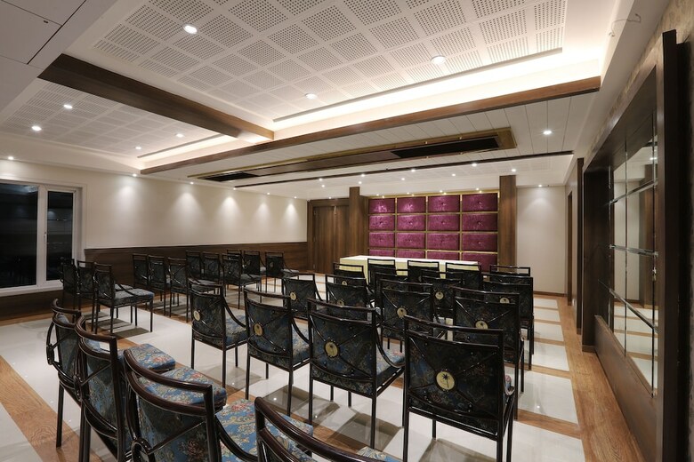 Hotel S3 Park, Ambernath