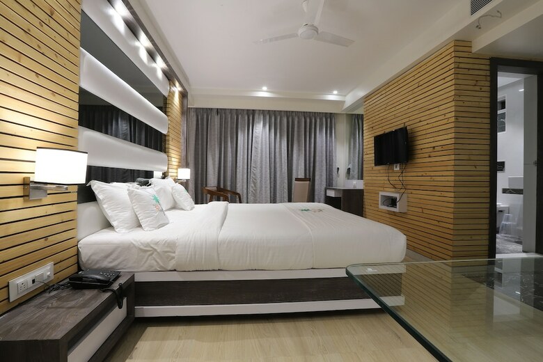 Hotel S3 Park, Ambernath