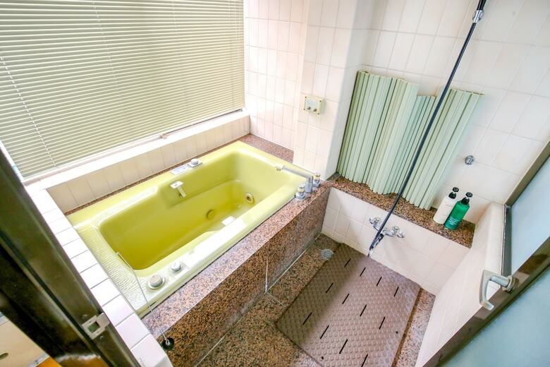 Shinsaibashi Qilv Apartments