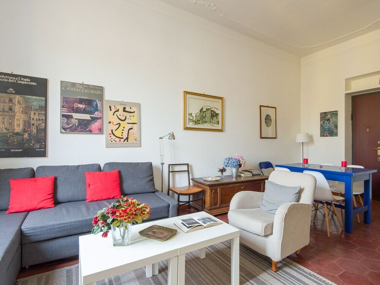 Rsh Bright Vatican Apartment