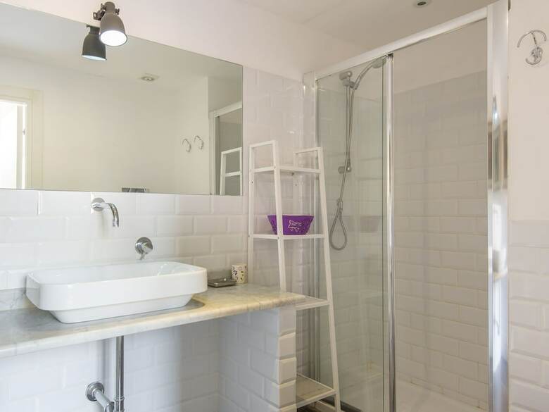 Rsh Bright Vatican Apartment