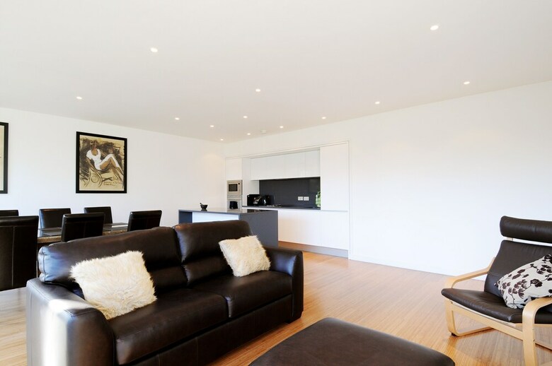 273 Simpson's Loan Apartment