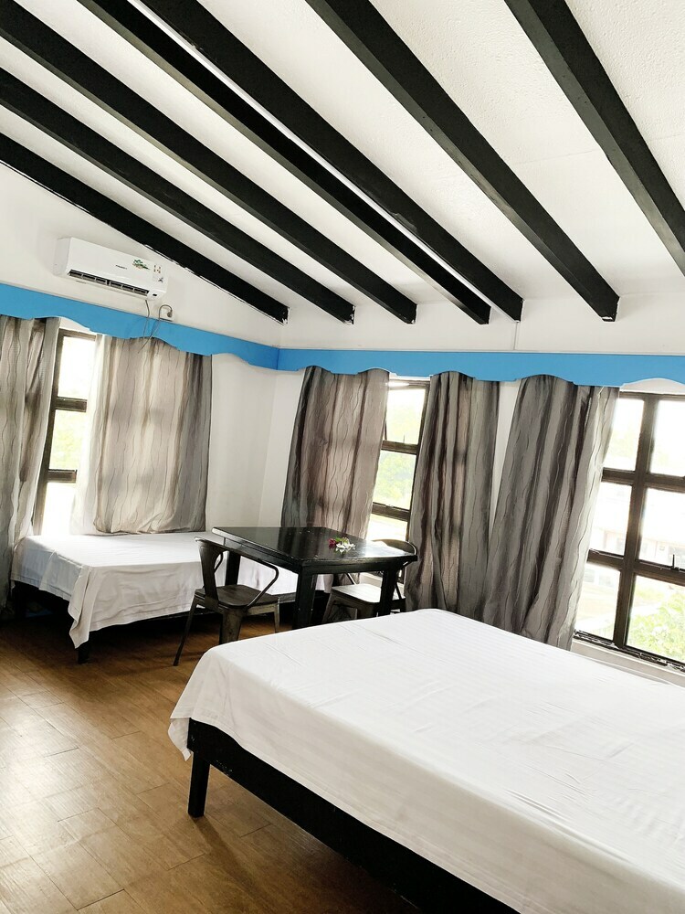 Rock Hotel