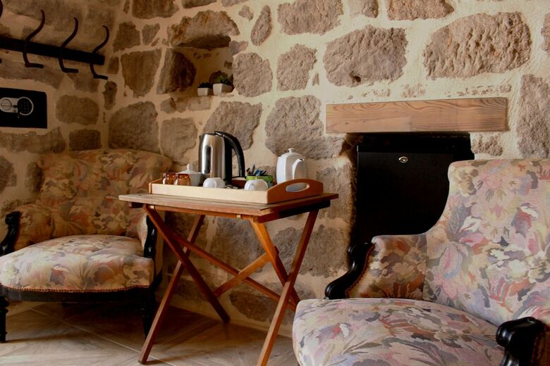 Hotel Le Pressoir de La Dev�ze