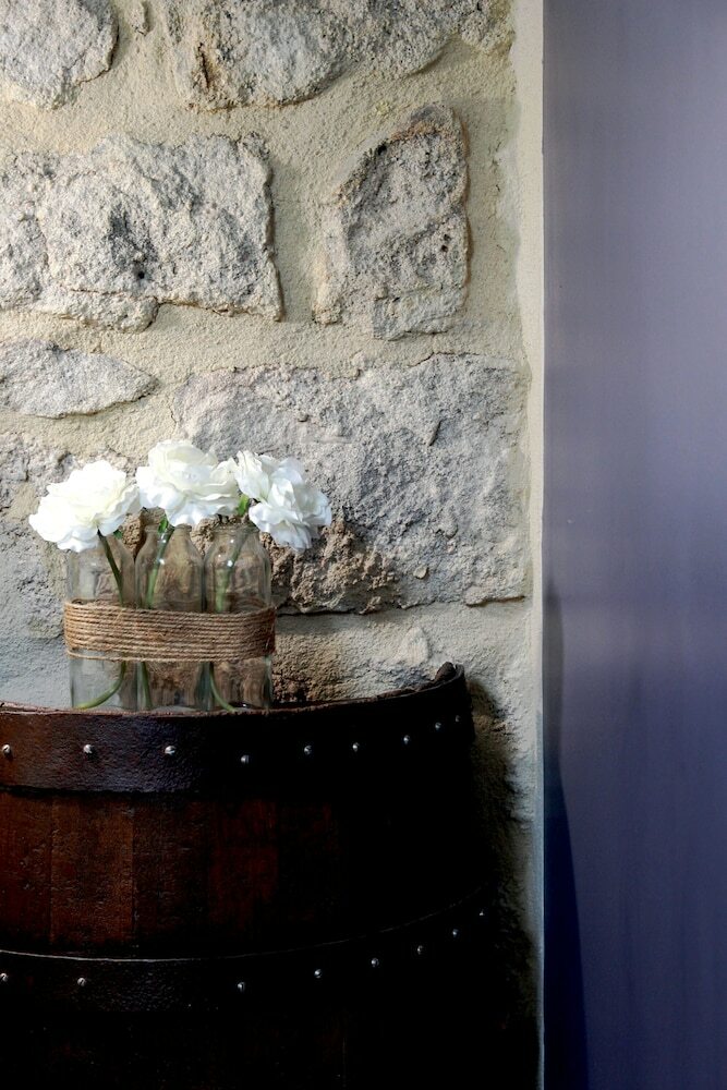 Hotel Le Pressoir de La Dev�ze