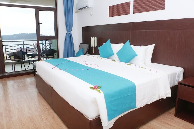 Sealong Bay Zhongqi Conifer Hotel