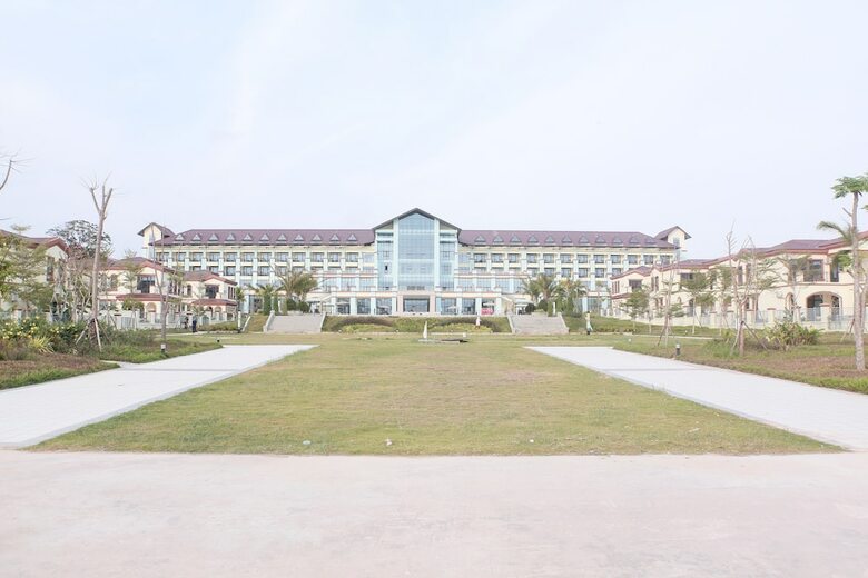 Sealong Bay Zhongqi Conifer Hotel