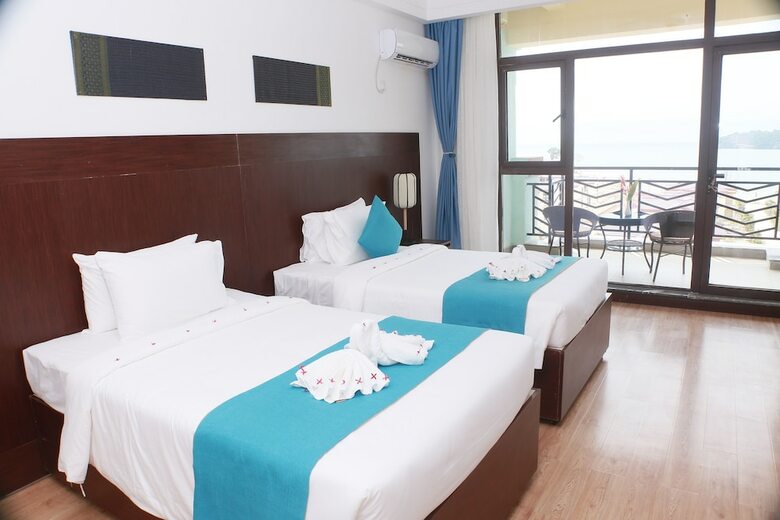 Sealong Bay Zhongqi Conifer Hotel