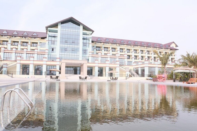 Sealong Bay Zhongqi Conifer Hotel