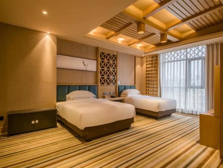 Vyluk J Hotel South Asian Garden Dianchi
