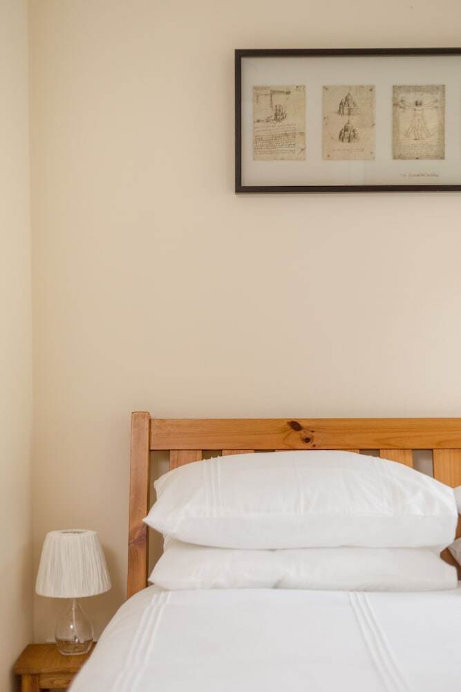 404 Dalry Gait Apartment 2