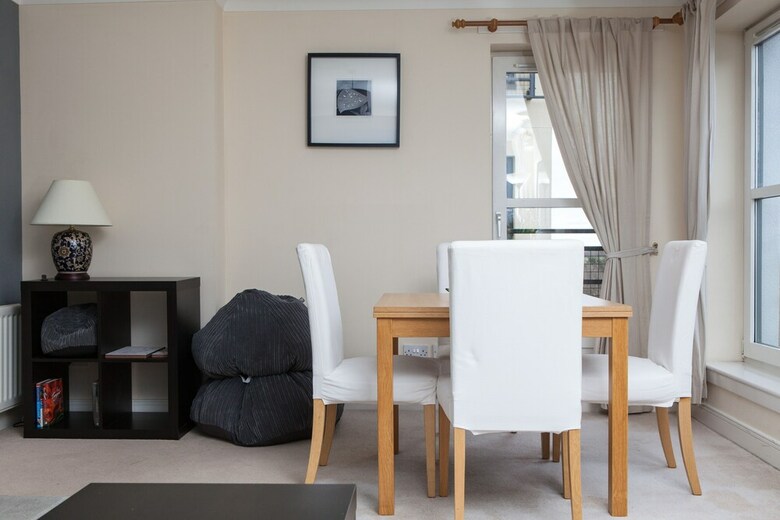 Amazing Apartments - Holyrood Road