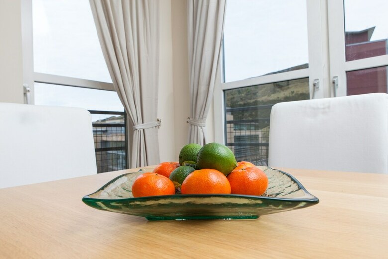 Amazing Apartments - Holyrood Road