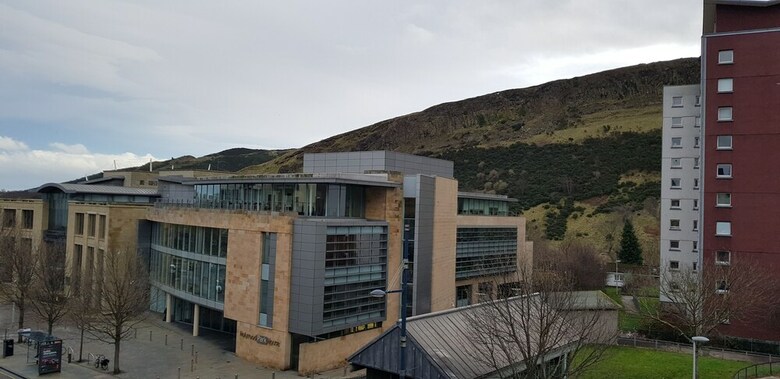 Amazing Apartments - Holyrood Road