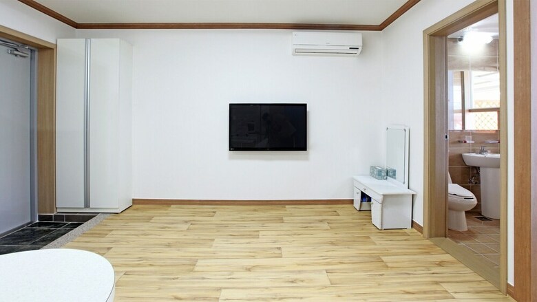 Tongyeong Good Day Pension