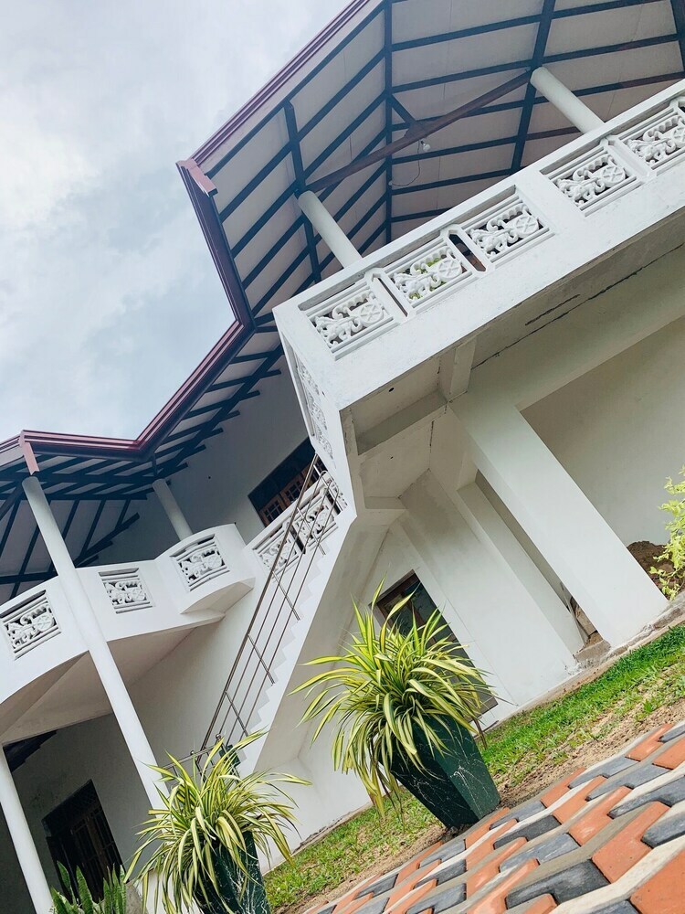 Hotel Airport Corridor Residence