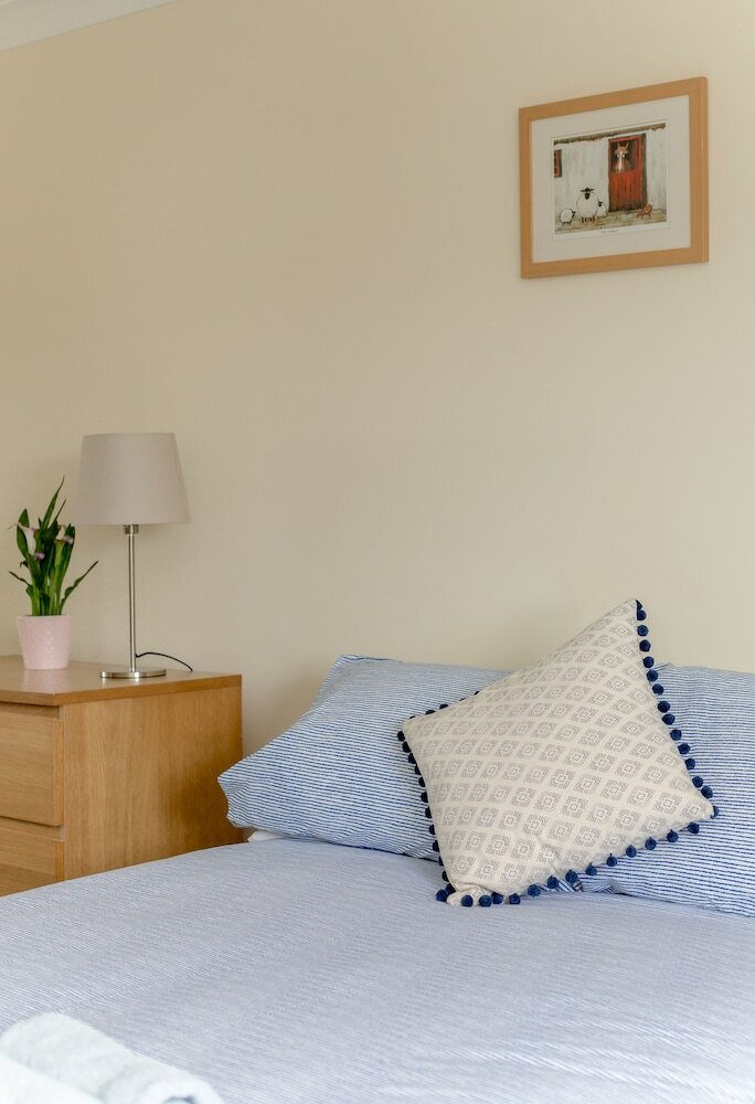 418 - Orchard Brae Avenue Apartment 3