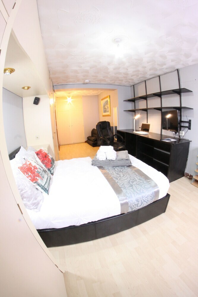 Hostal College Street Abode
