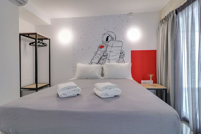 Hotel Athensred.com