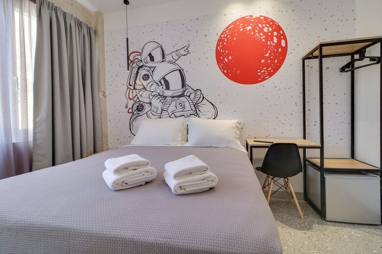 Hotel Athensred.com