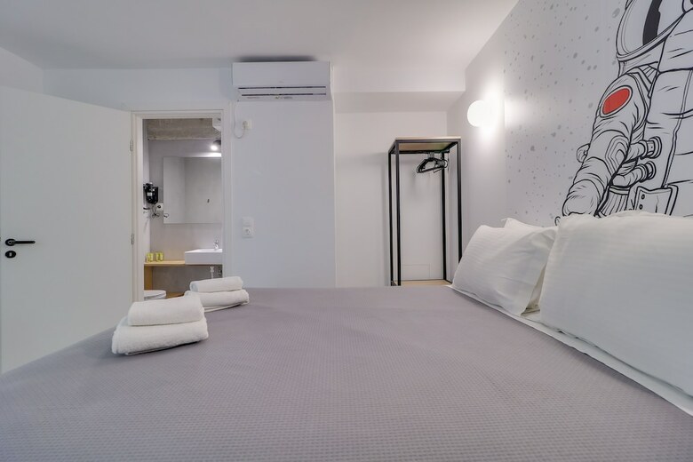Hotel Athensred.com