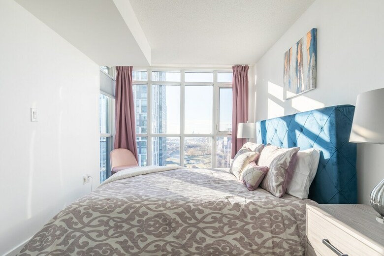 Skytree - Lakeside Condos Near Cn Tower