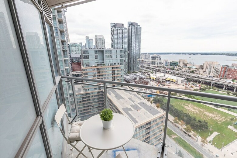 Skytree - Lakeside Condos Near Cn Tower