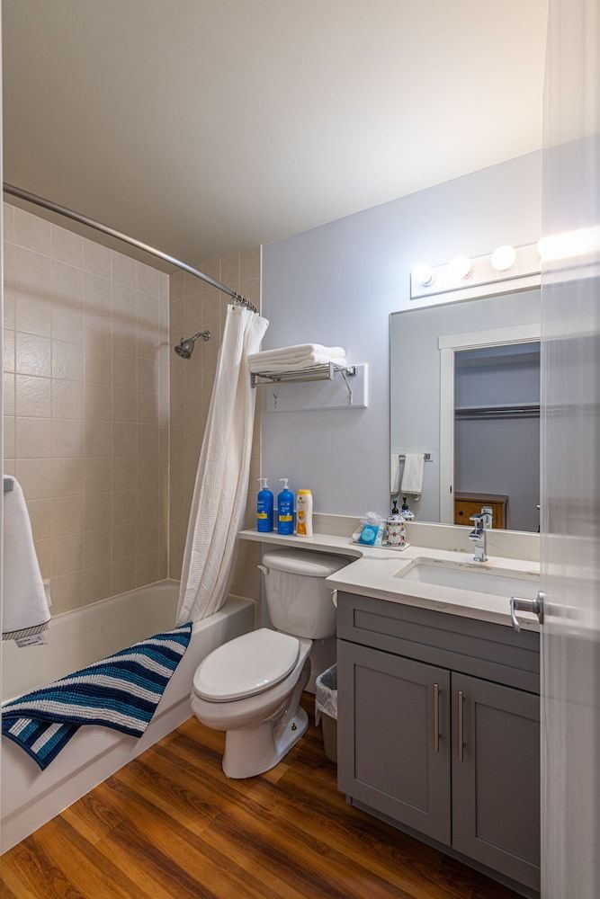 Windtower Lodge - 1 Br Suite