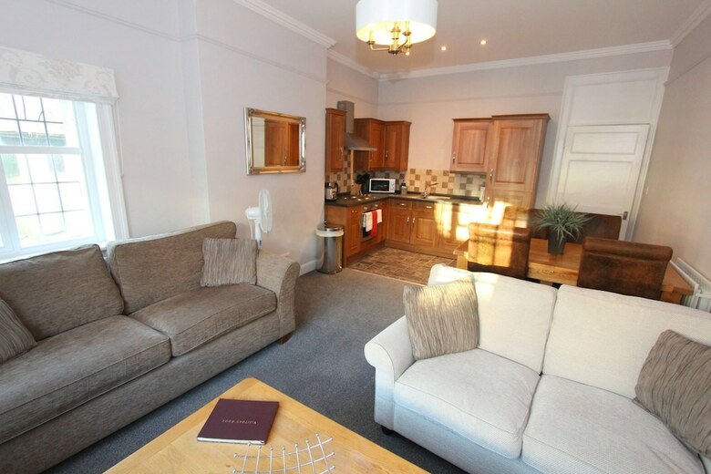Commonhall Apartments, City Views
