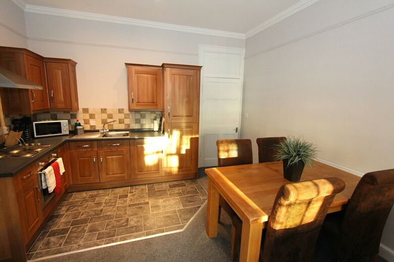 Commonhall Apartments, City Views