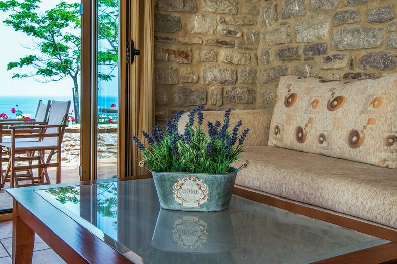 Enastron Villas