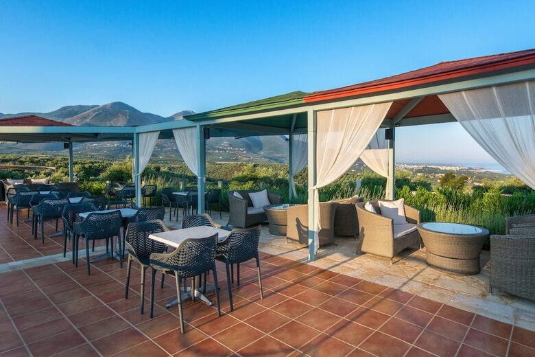 Enastron Villas