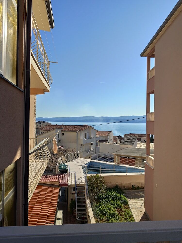 Hotel Beach Apartments With Pool