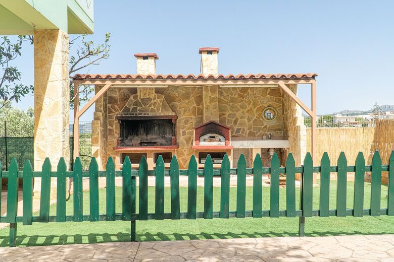 Eleni's Holidays House