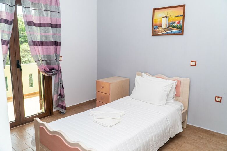 Eleni's Holidays House