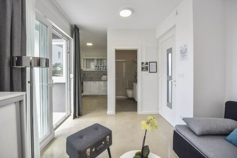 Hotel Pool Apartments Mare