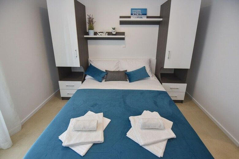 Hotel Pool Apartments Mare