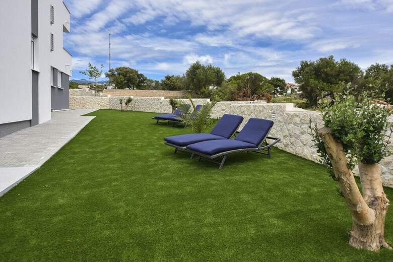 Hotel Pool Apartments Mare