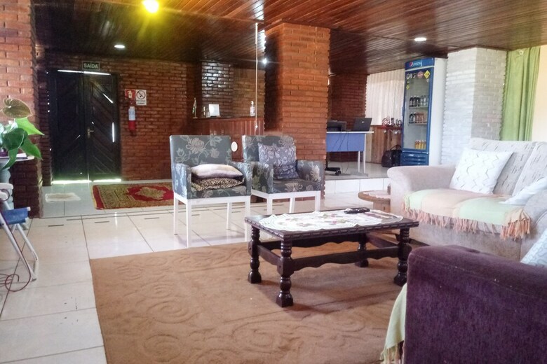 Oyo Hotel D'familia