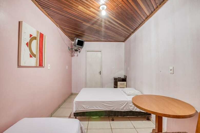 Oyo Hotel D'familia