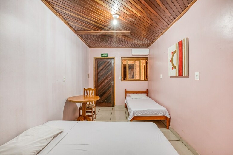 Oyo Hotel D'familia